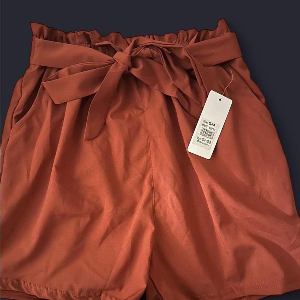 New w tags Women's Rust Paperbag Shorts w pockets & tie